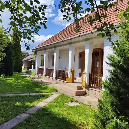 Guest house Dorci Vendeghaz - A Piece Of Peace Cserepfalu